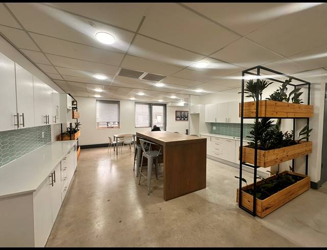 25.50M² OFFICE TO LET IN ROSEBANK